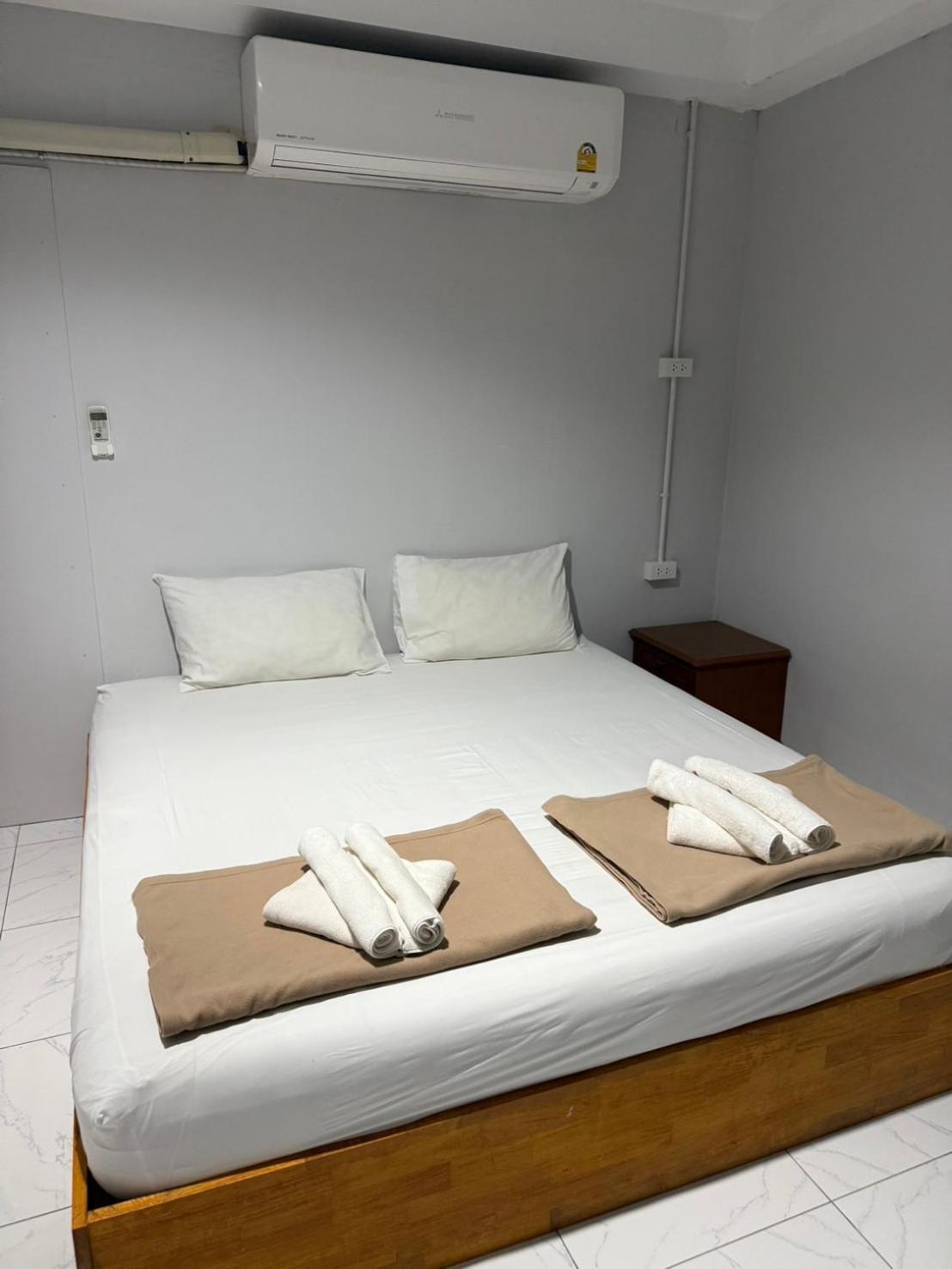 Ler Hostel 65 Csaveng-part Kültér fotó