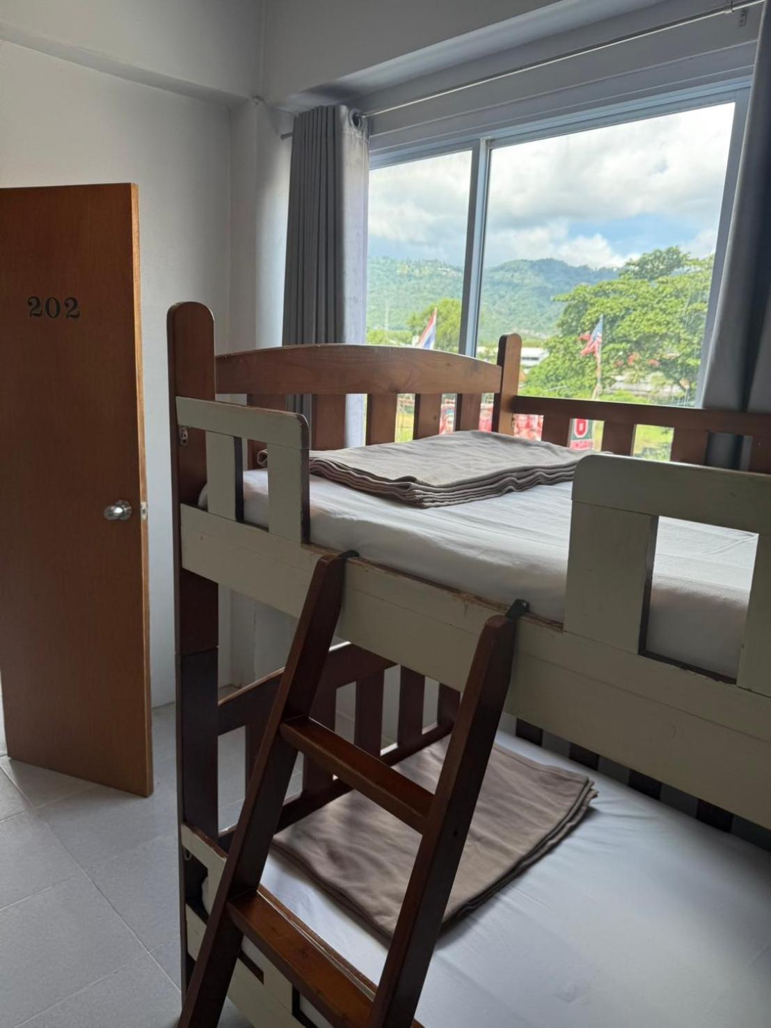 Ler Hostel 65 Csaveng-part Kültér fotó