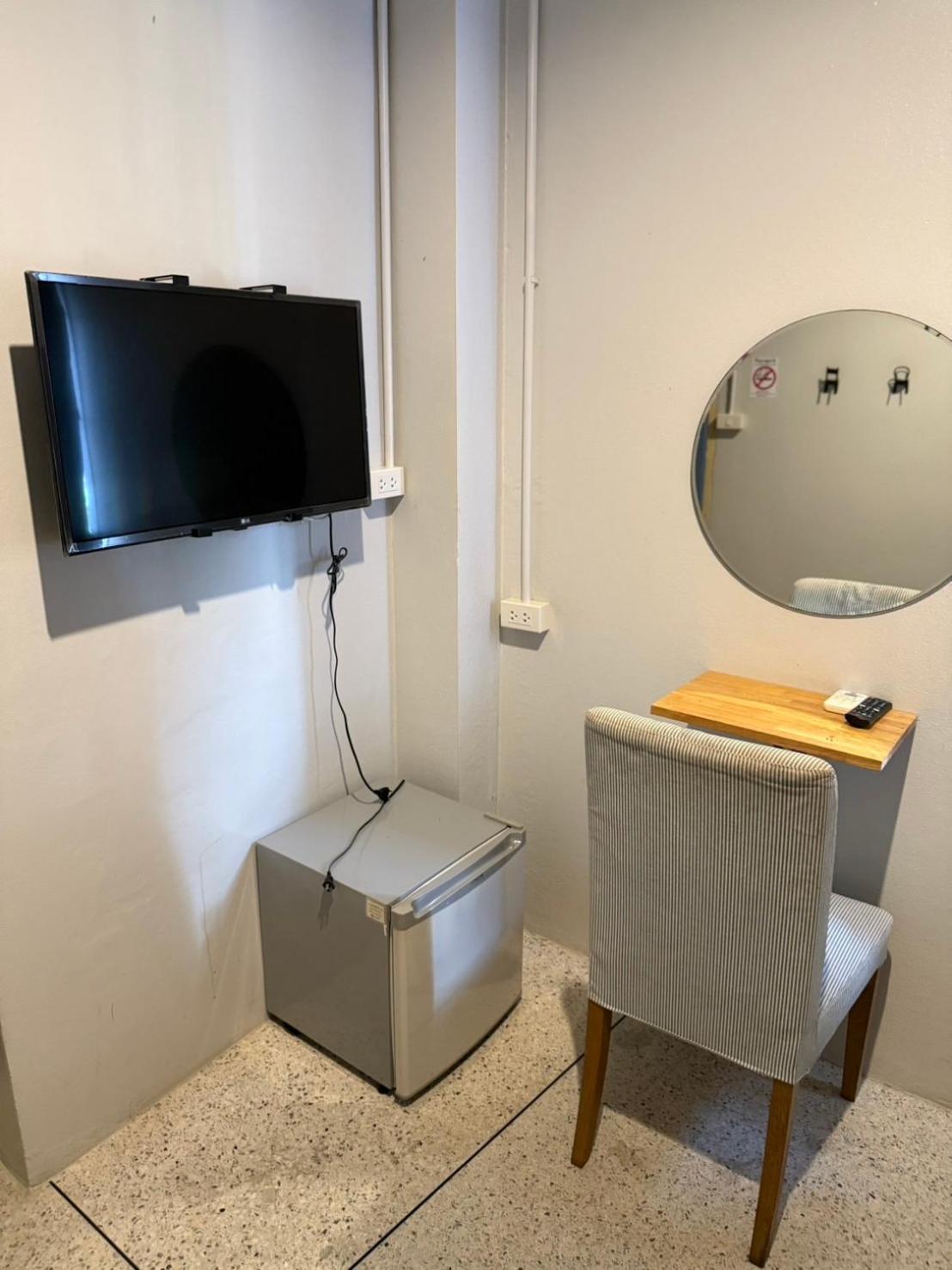 Ler Hostel 65 Csaveng-part Kültér fotó